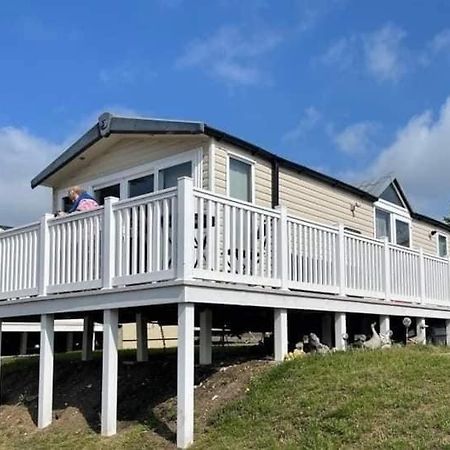 Sea Breeze Cabin Poole Exteriör bild