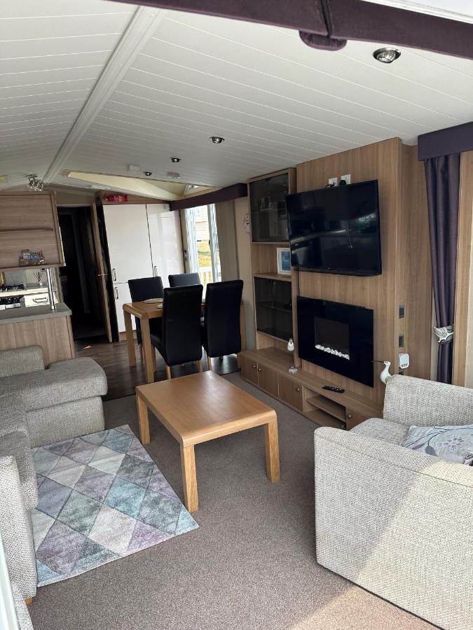 Sea Breeze Cabin Poole Exteriör bild